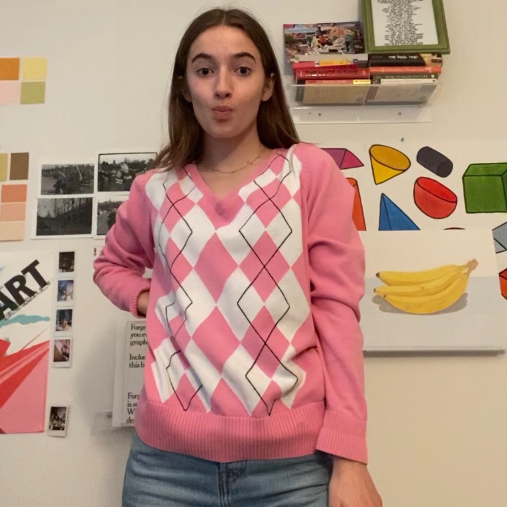 Pink argyle sweater💅🏽🧠👛🎀